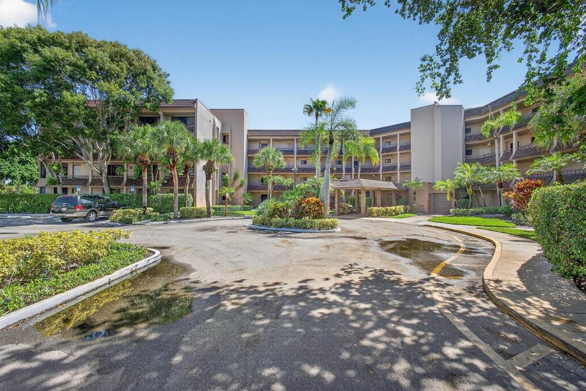 4770 Fountains Drive - Photo 1