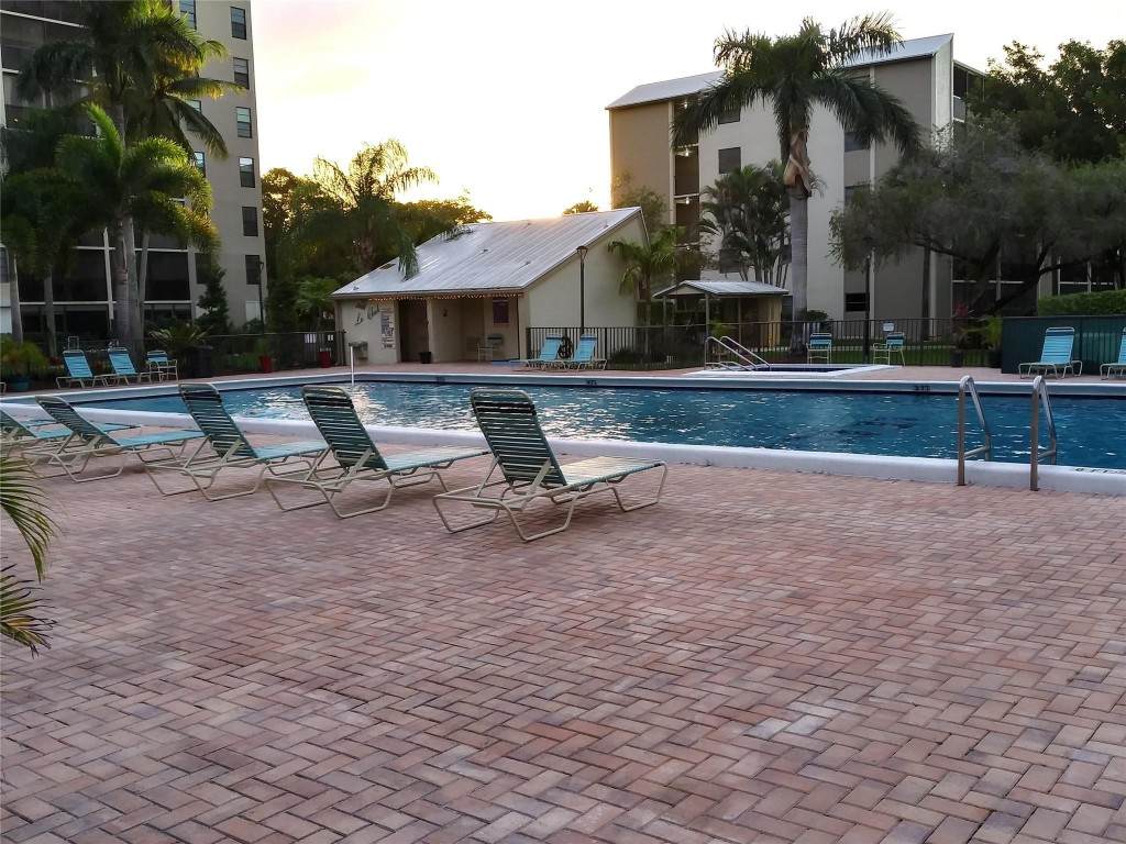 https://bt-photos.global.ssl.fastly.net/beaches/orig_boomver_1_F10544564-2.jpg