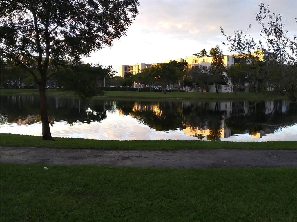 https://bt-photos.global.ssl.fastly.net/beaches/orig_boomver_1_F10544564-2.jpg