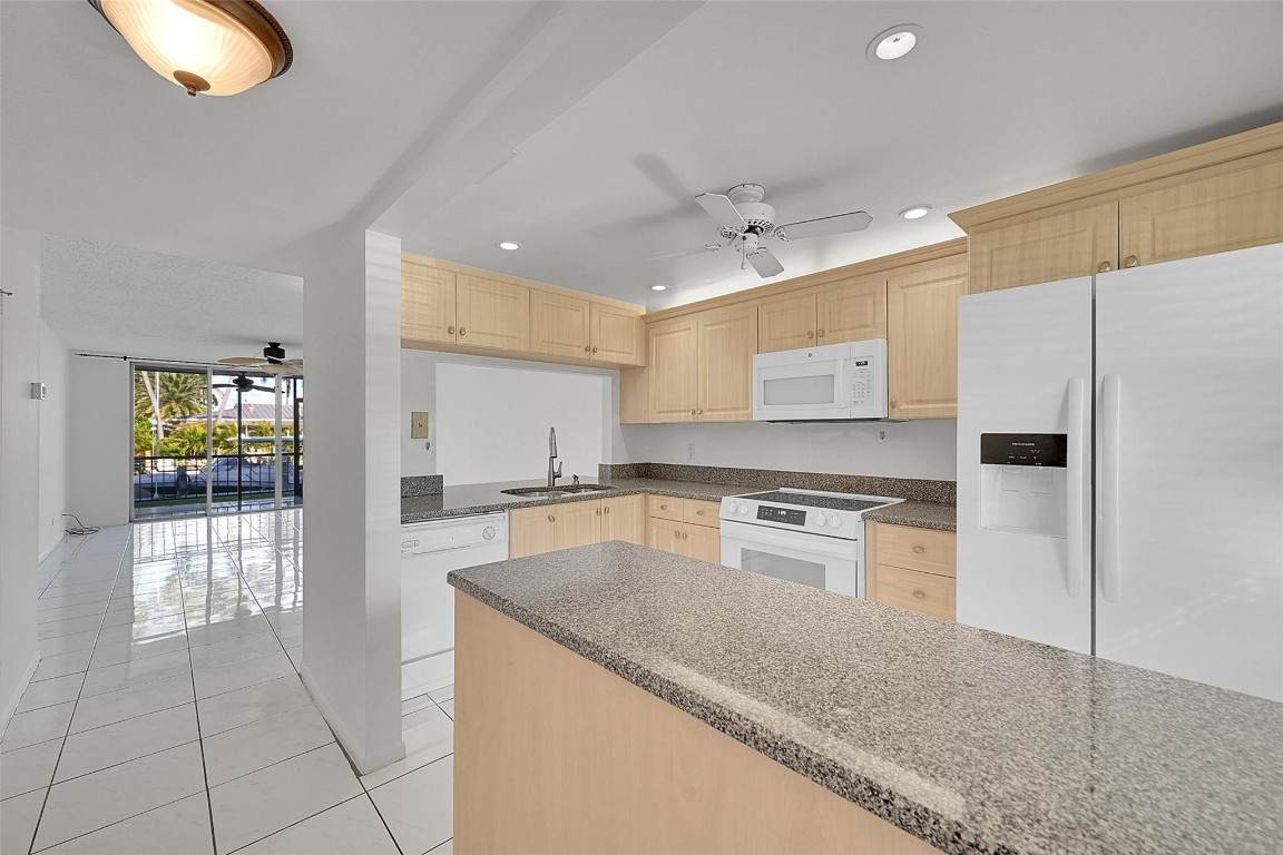 777 Federal Highway - Photo 1
