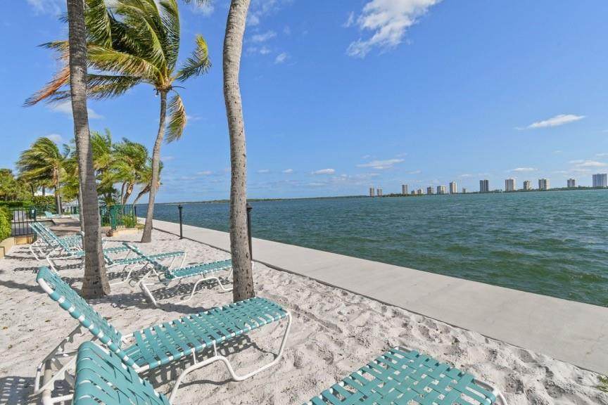1040 Lake Shore Drive - Photo 1