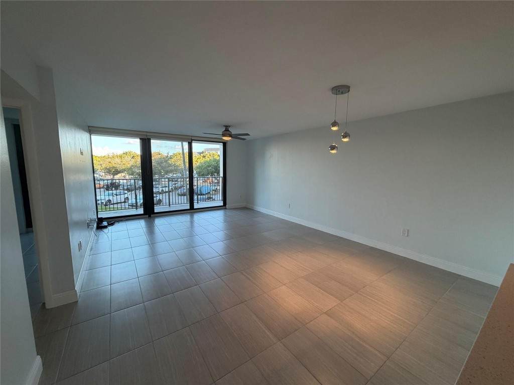 https://bt-photos.global.ssl.fastly.net/beaches/orig_boomver_1_F10544876-2.jpg
