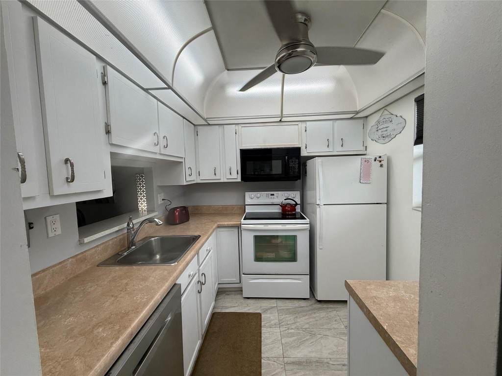3431 50th Avenue - Photo 1