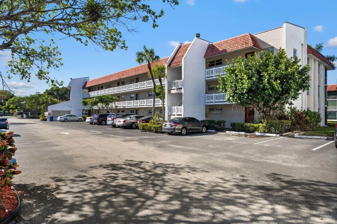 3511 Inverrary - Photo 1