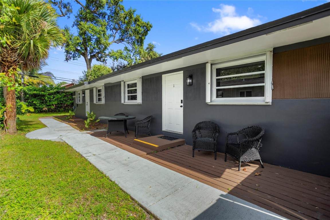 827 29th Street - Photo 1