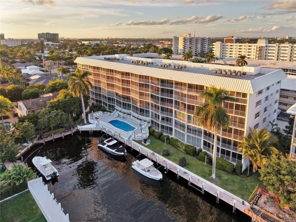 3050 47th Court - Photo 1