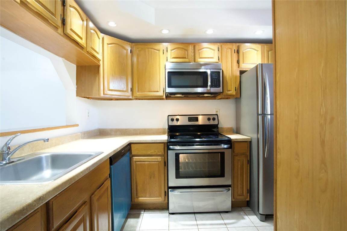 3400 Foxcroft - Photo 1