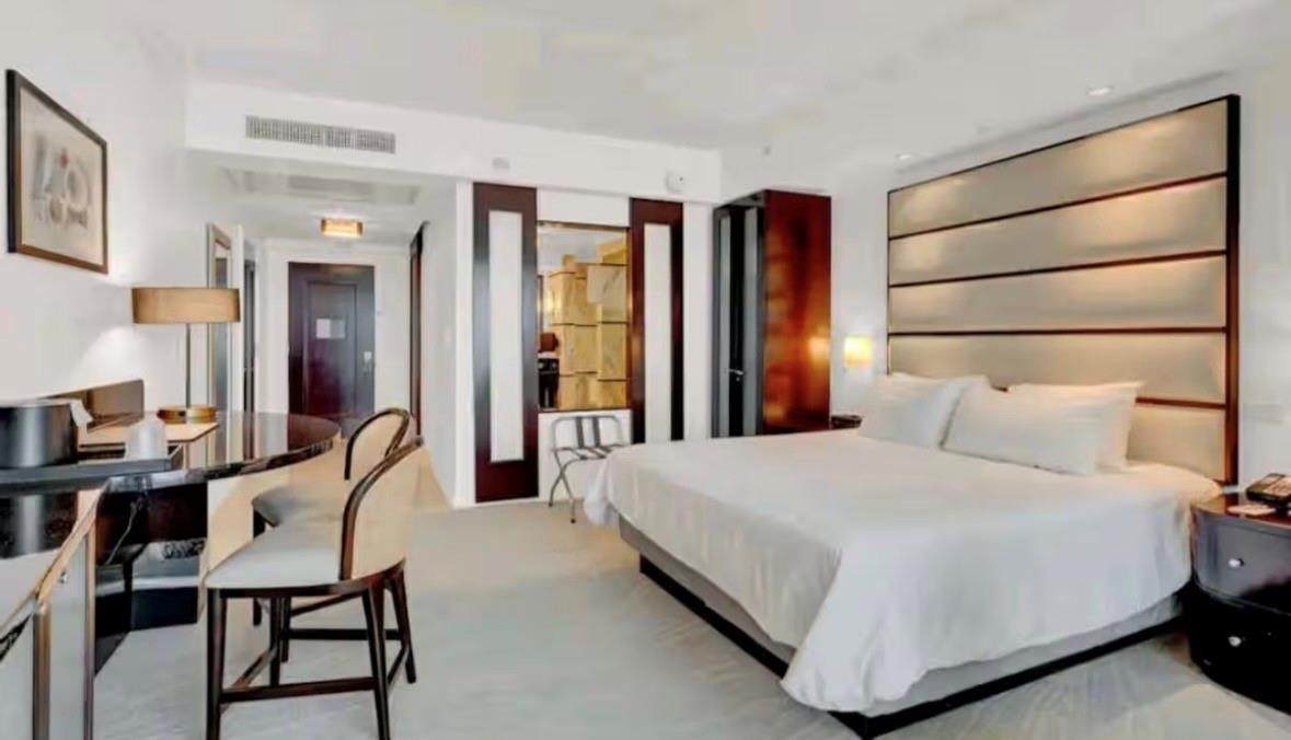 4391 Collins - Photo 1