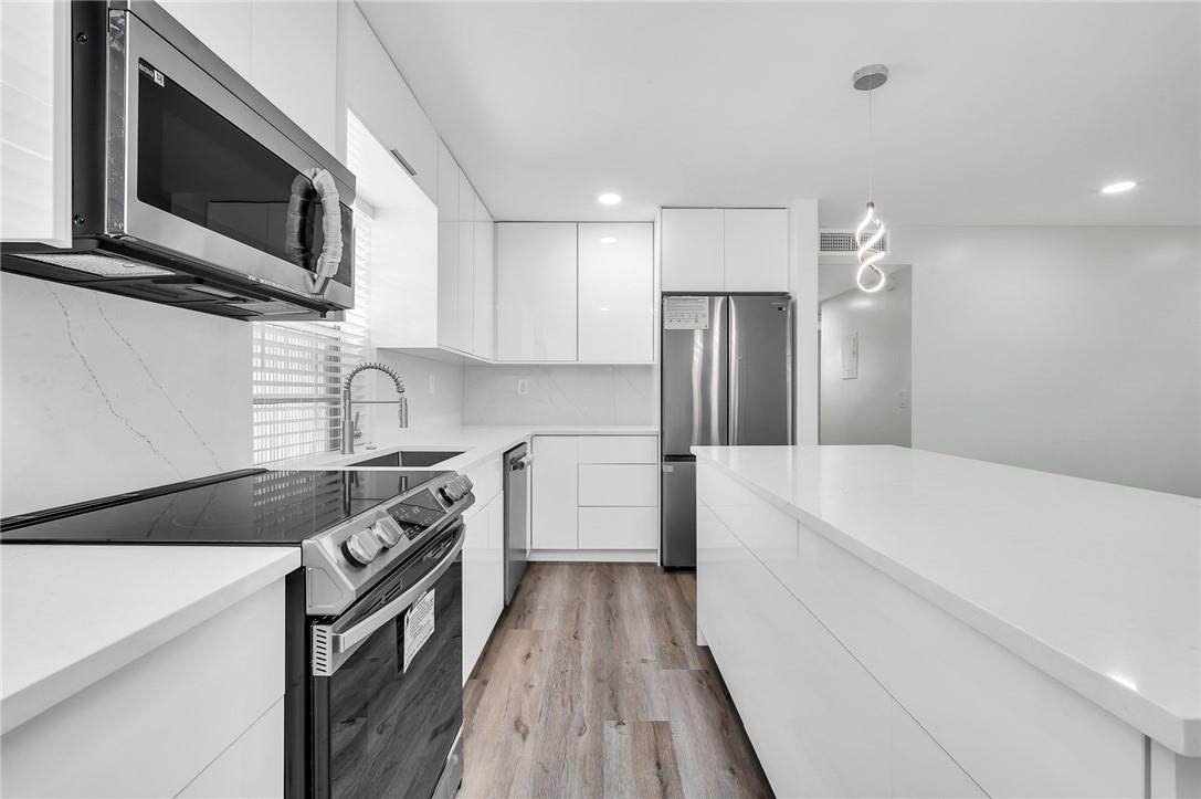 116 Flanders C - Photo 1