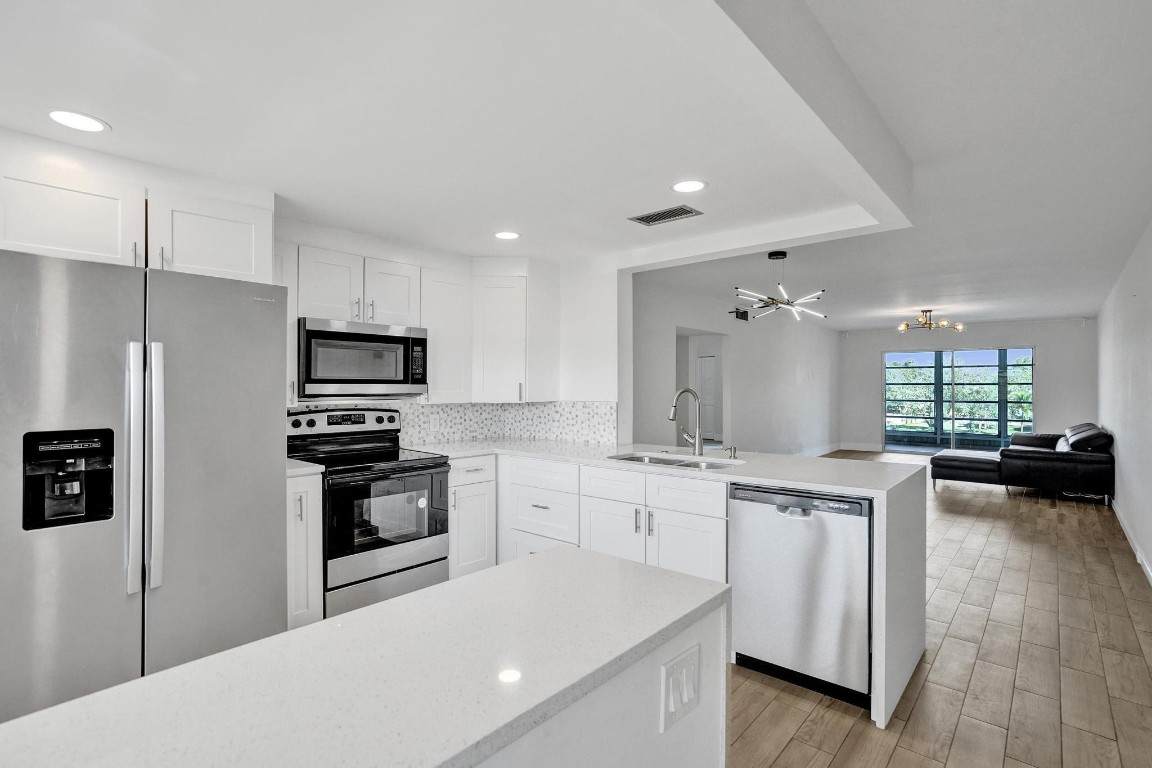 4301 Martinique - Photo 1