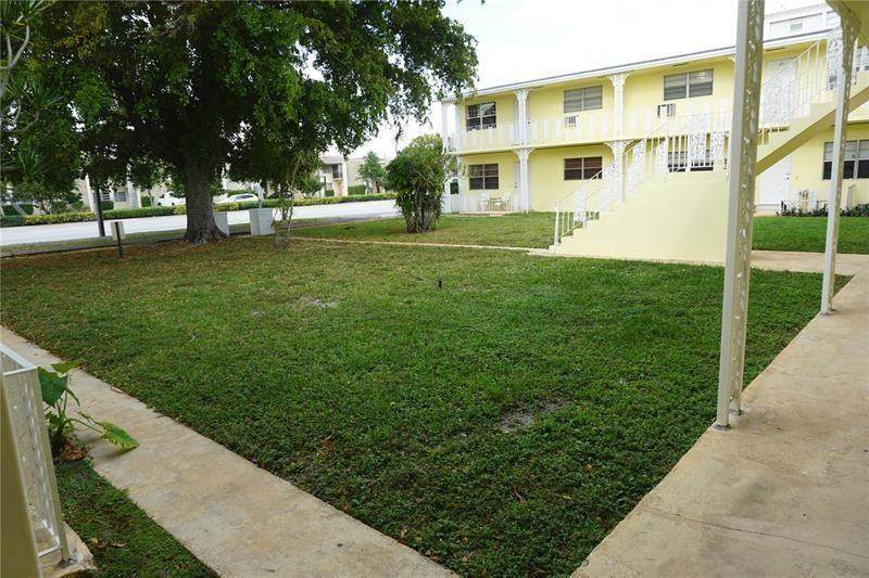 5400 Hollywood Boulevard - Photo 1
