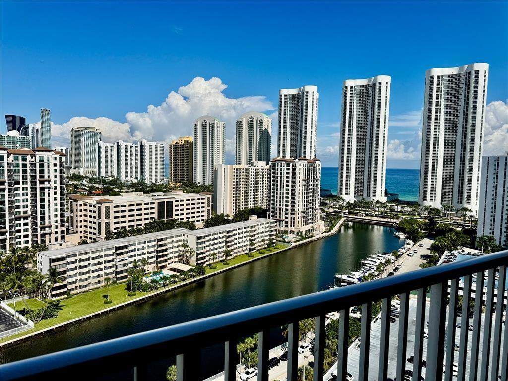 300 Bayview Drive - Photo 1