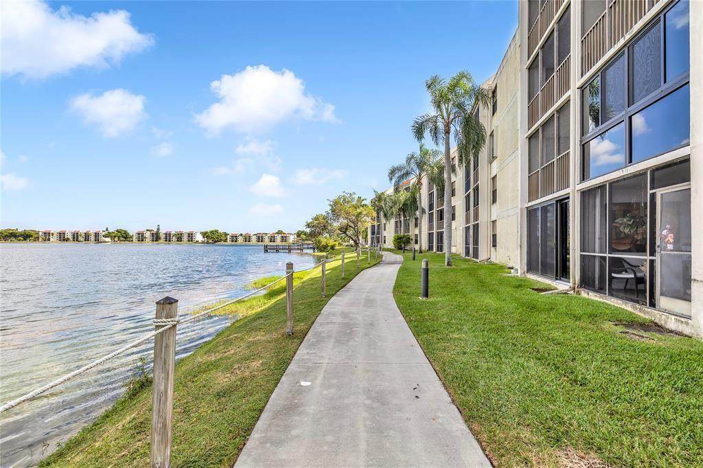 118 Lake Emerald Drive - Photo 1