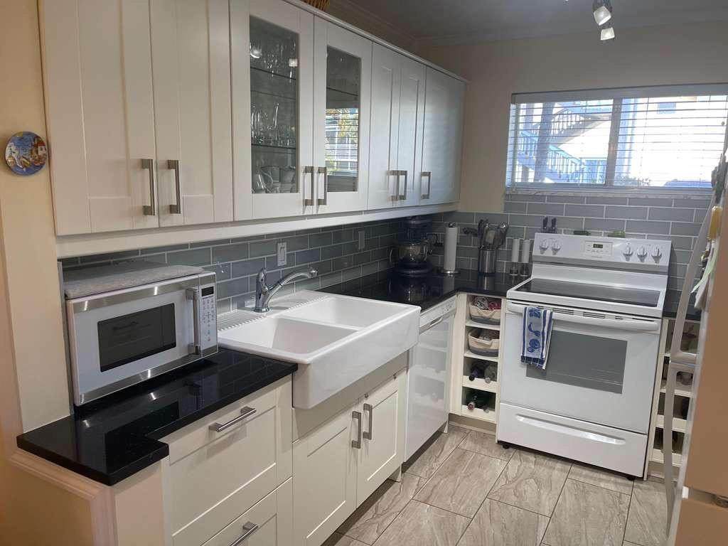 2566 Garden Drive - Photo 1