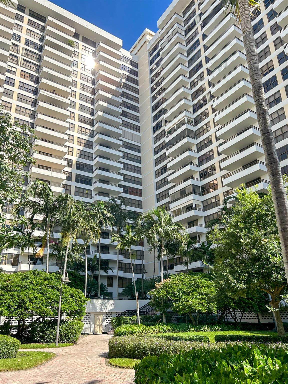 2500 Parkview Drive - Photo 1