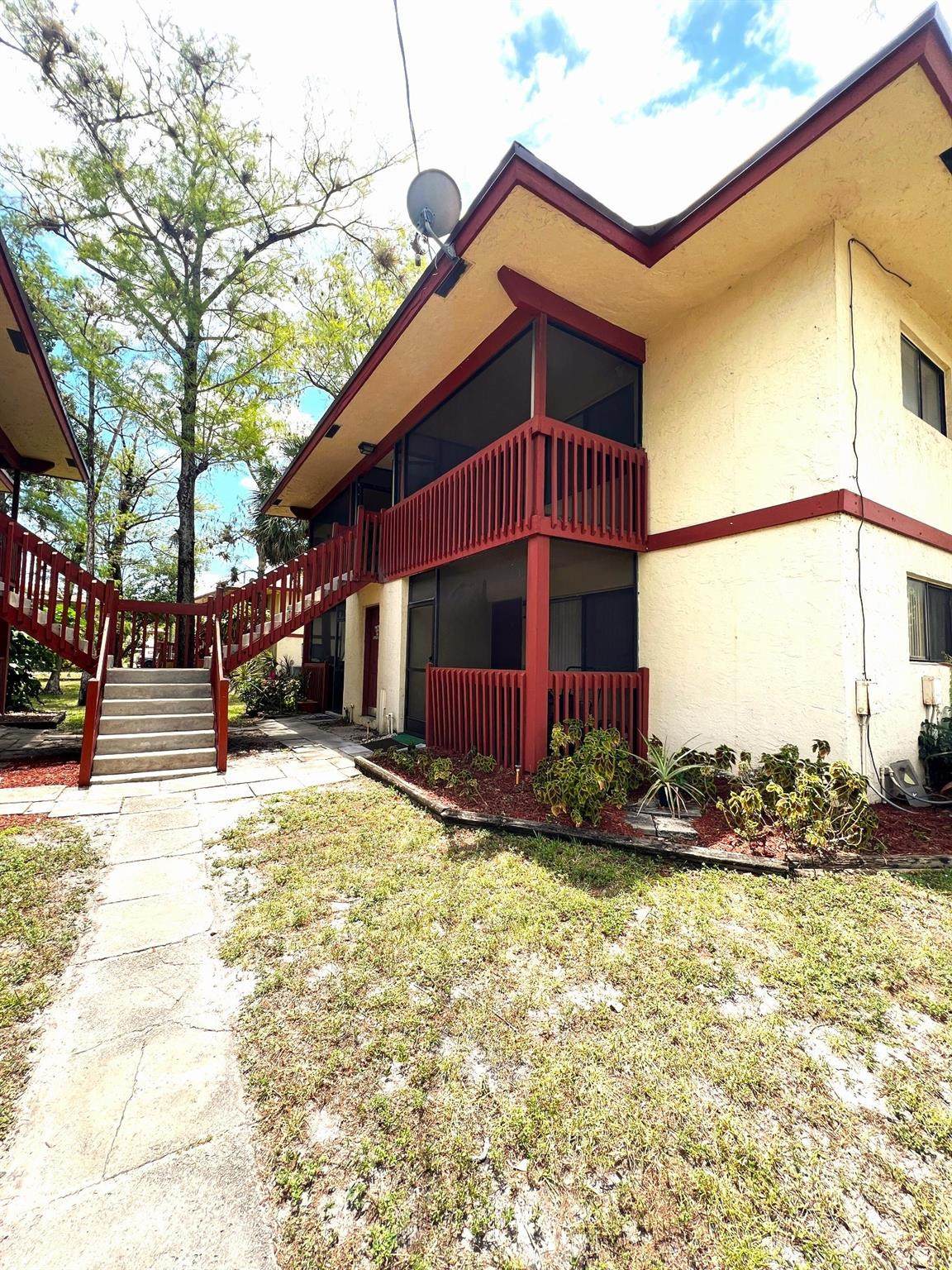 2030 43rd Terrace - Photo 1