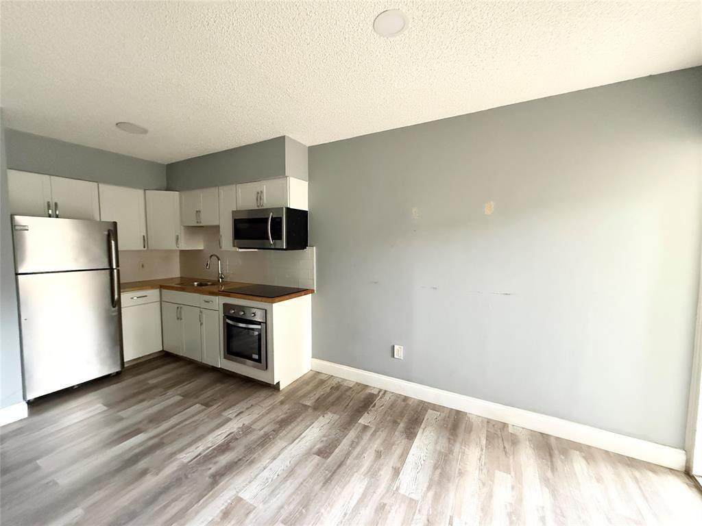 800 18th Street - Photo 1