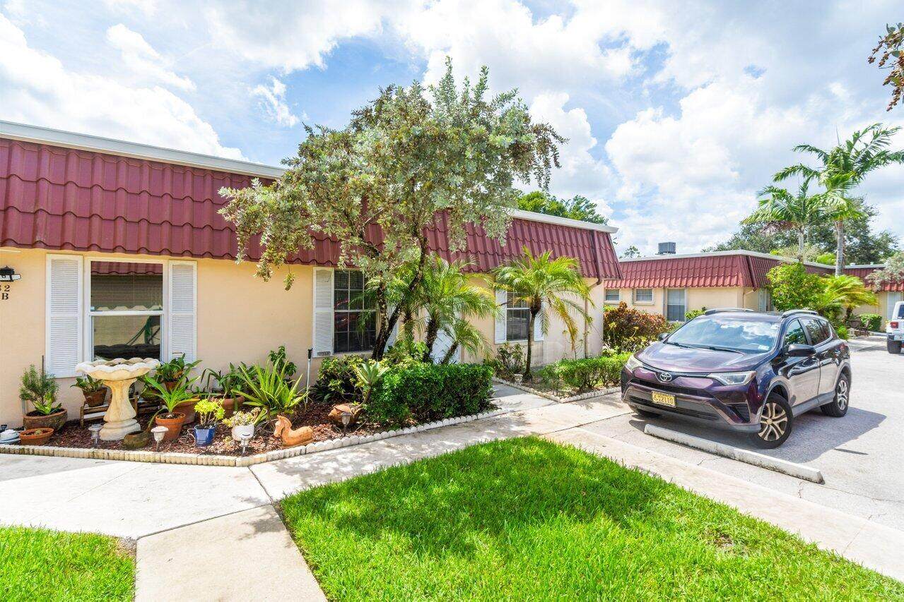 282 Cape Cod Circle - Photo 1