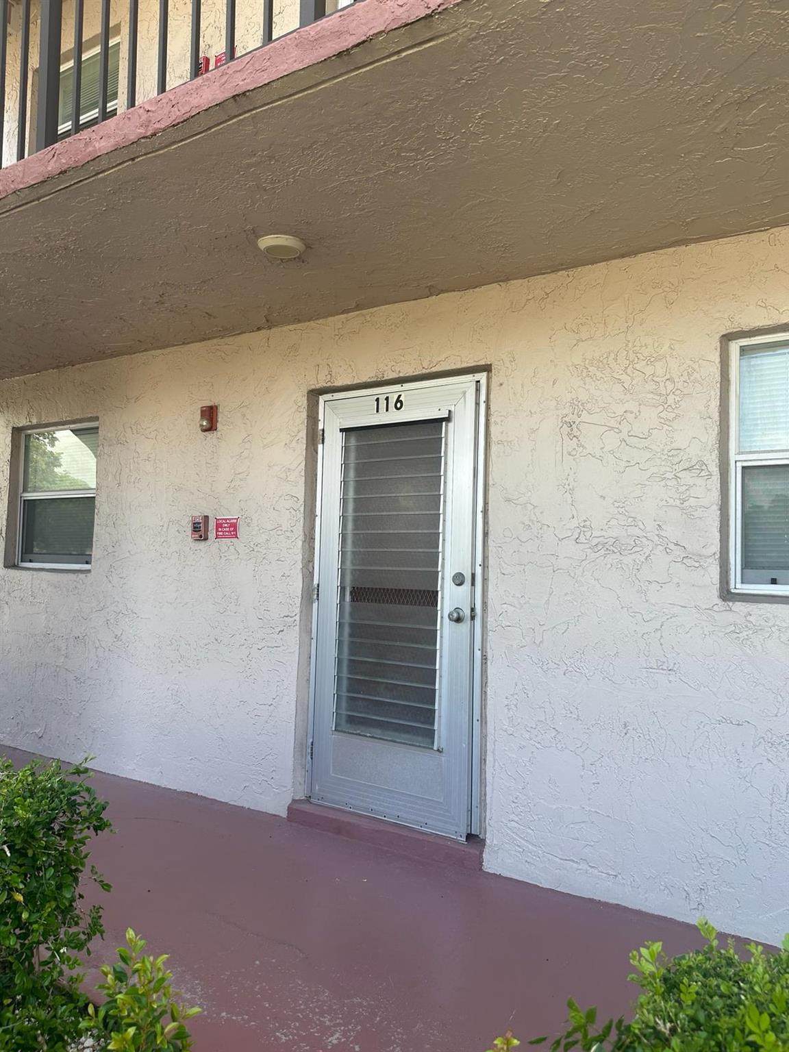 225 Bonnie Boulevard - Photo 1