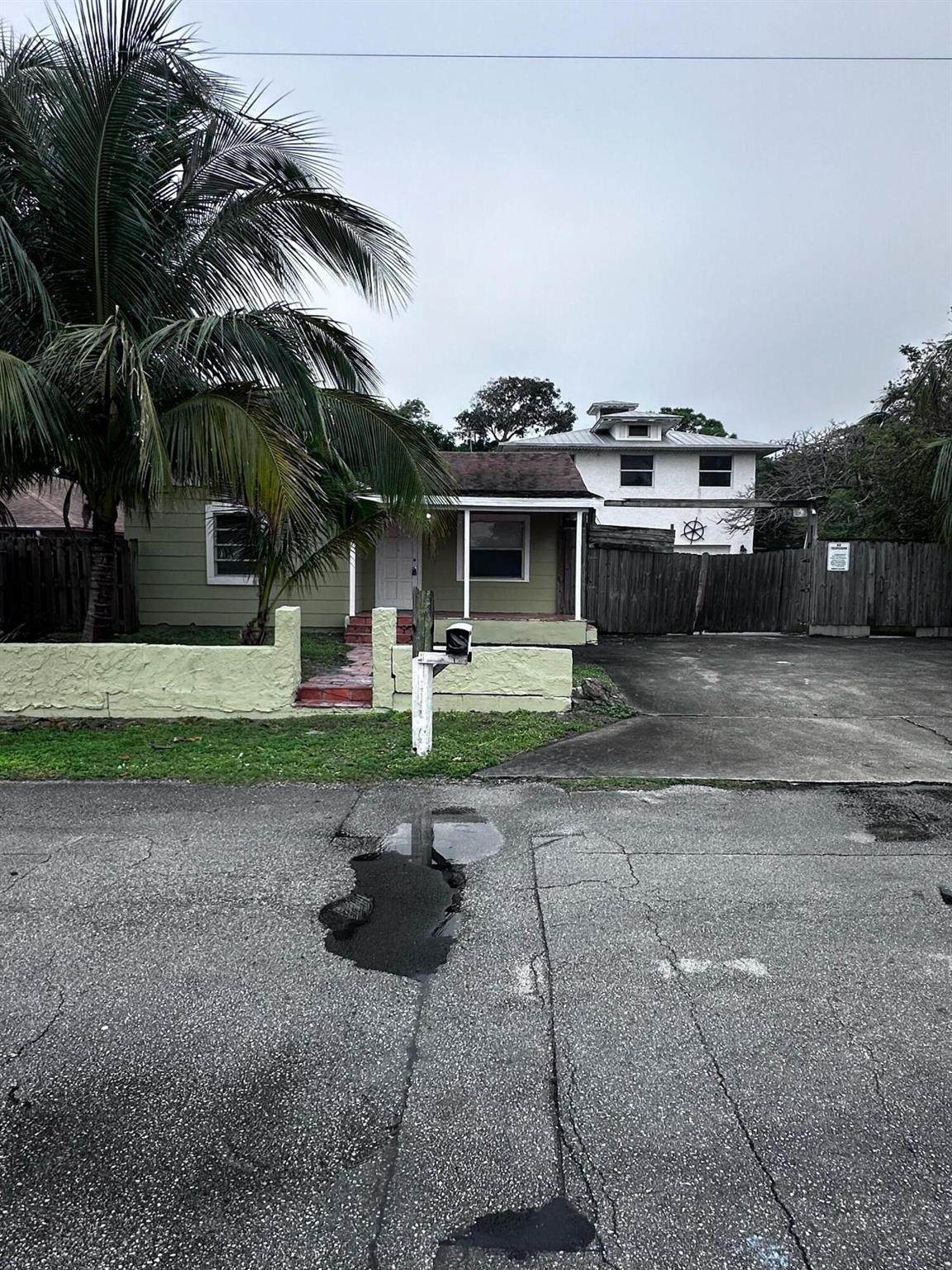 130 4th Avenue - Photo 1