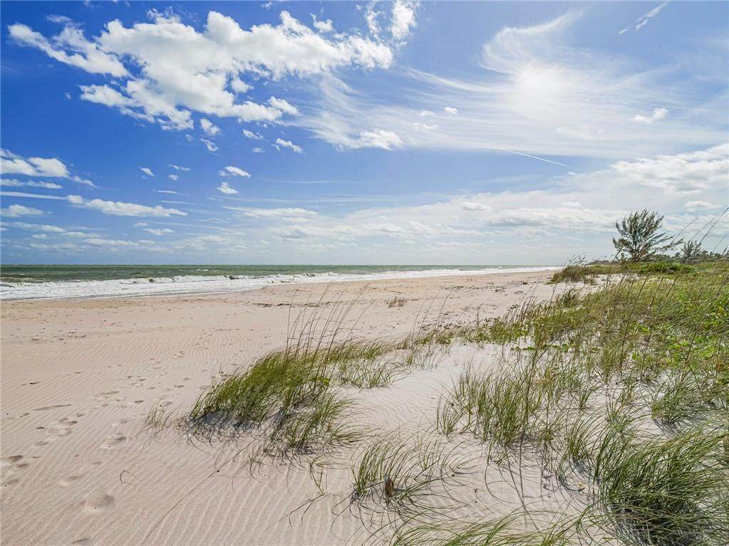 https://bt-photos.global.ssl.fastly.net/beaches/orig_boomver_1_R11052262-2.jpg