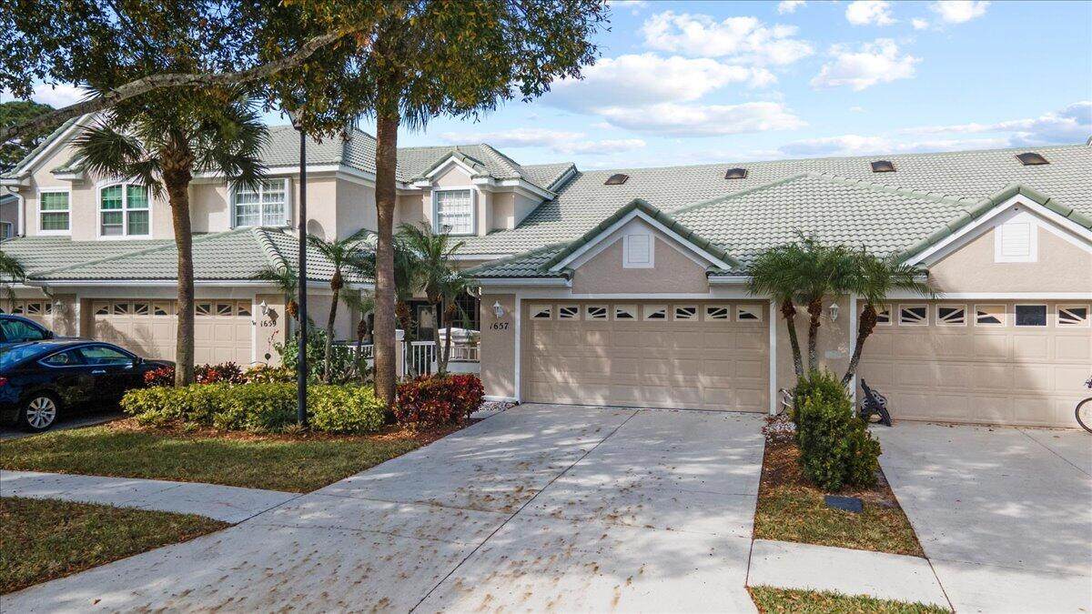 1657 Harbour Isles Circle - Photo 1