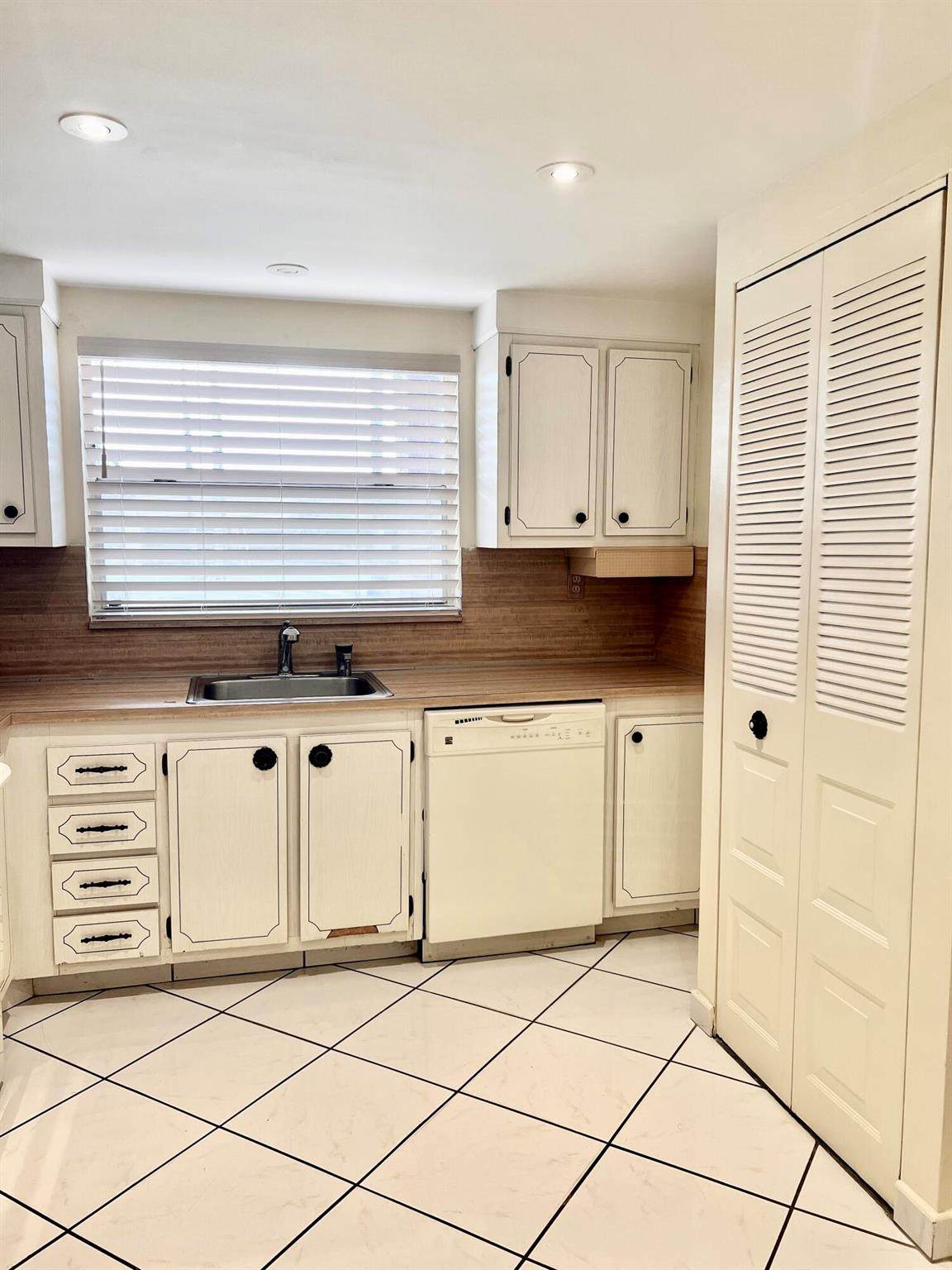 9461 Sunrise Lakes Boulevard - Photo 1