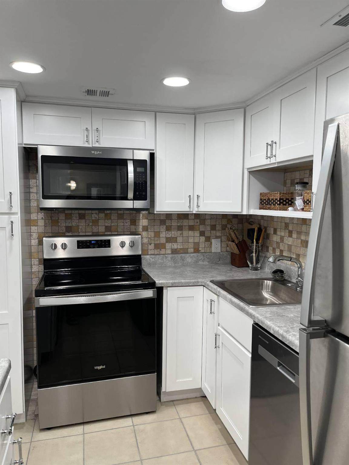 3150 Palm Aire Drive - Photo 1