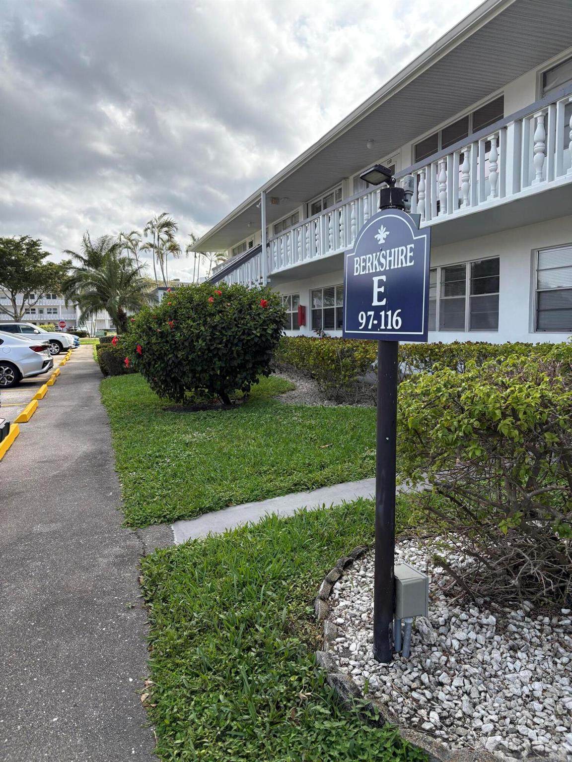 113 Berkshire E - Photo 1