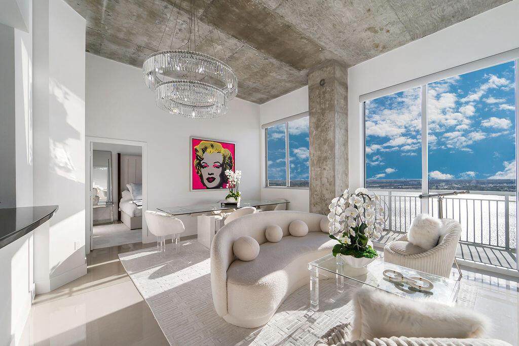 300 Australian Avenue - Photo 1