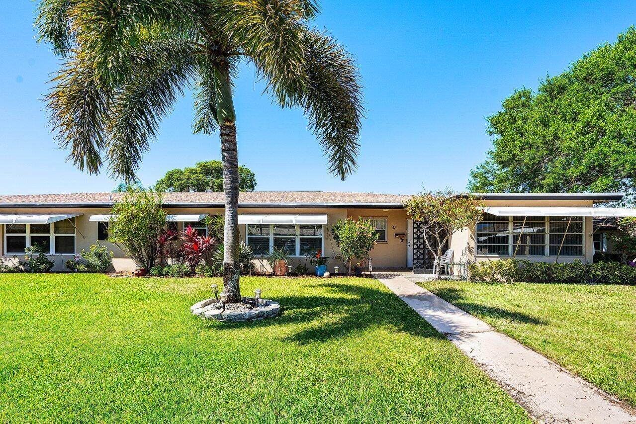 867 North Drive - Photo 1
