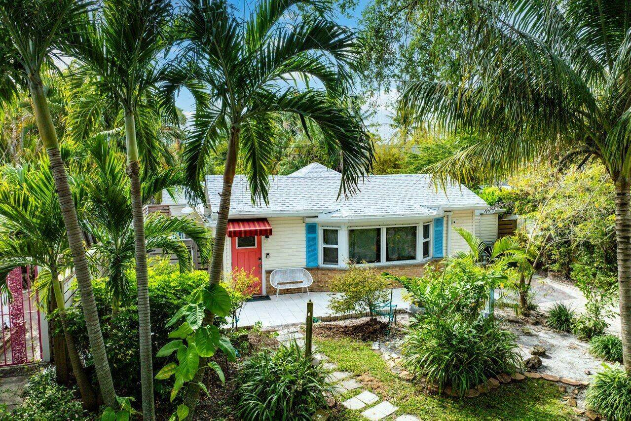 321 Lakeside Drive - Photo 1