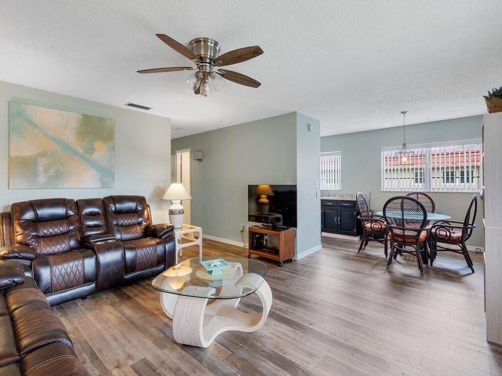 10 Vista Palm Lane - Photo 1