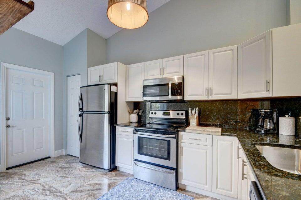 3793 Island Club Circle - Photo 1