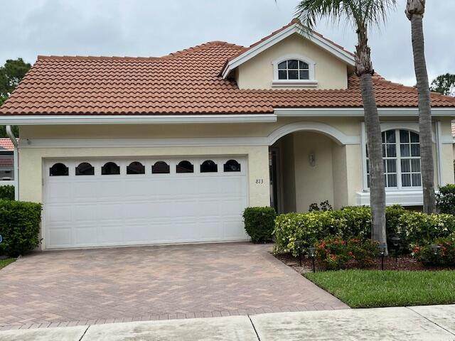 813 Saint Andrews Cove - Photo 1