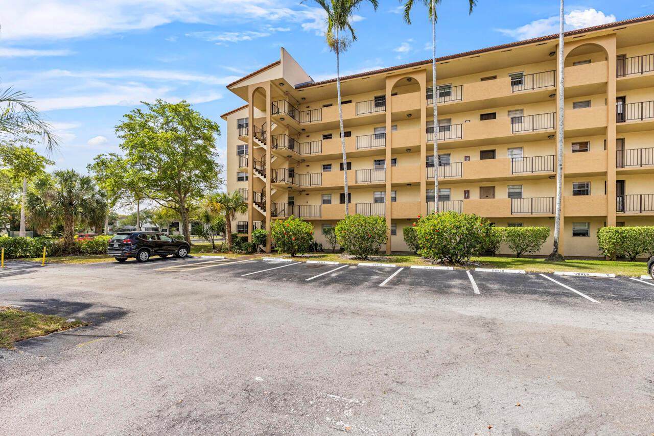 3905 Nob Hill Road - Photo 1