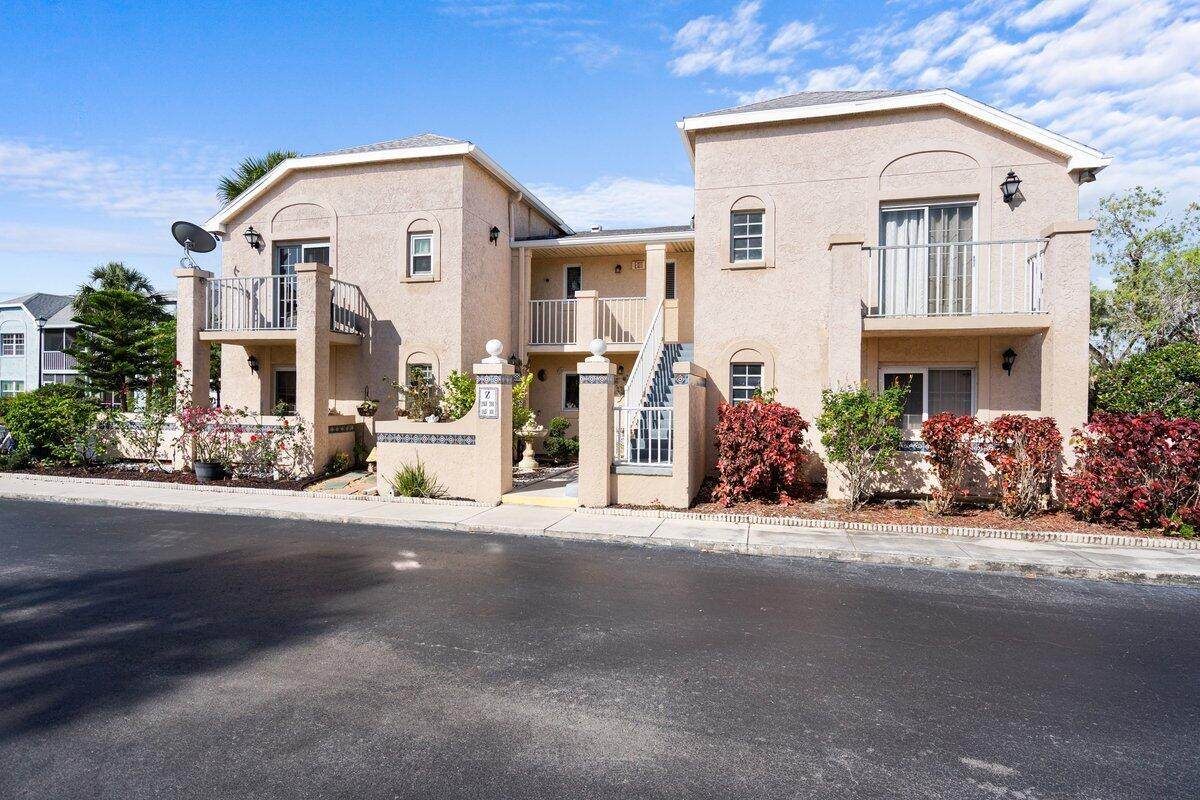 1627 Green Acres Circle - Photo 1