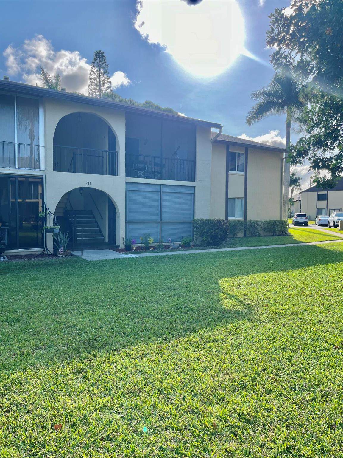 311 Pine Ridge Circle - Photo 1