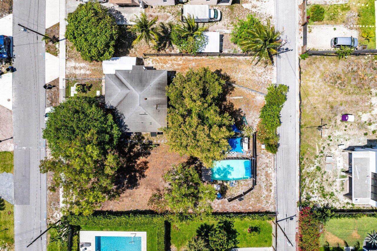 617 2nd Avenue - Photo 1