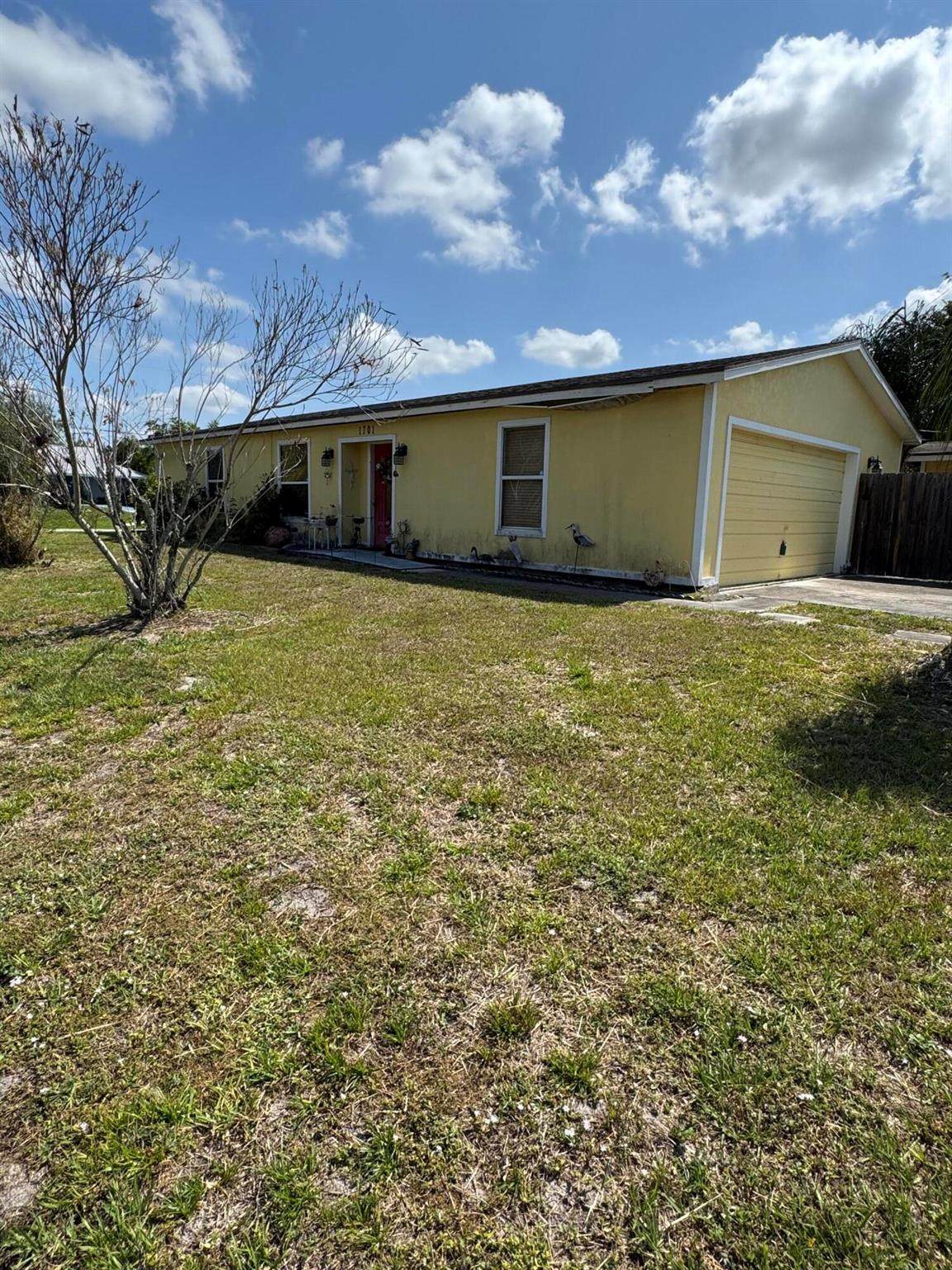 1701 Cloverleaf Street - Photo 1