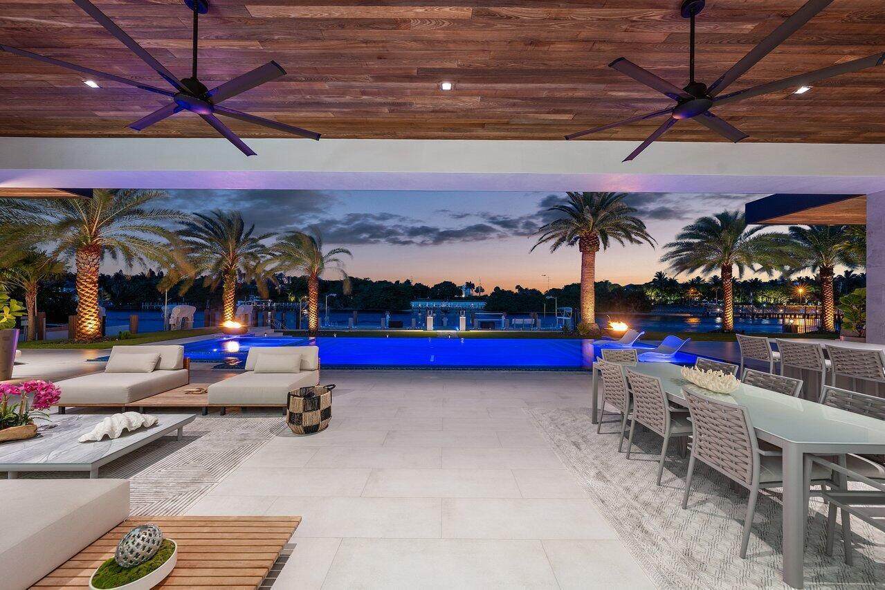https://bt-photos.global.ssl.fastly.net/beaches/orig_boomver_1_R11092948-2.jpg