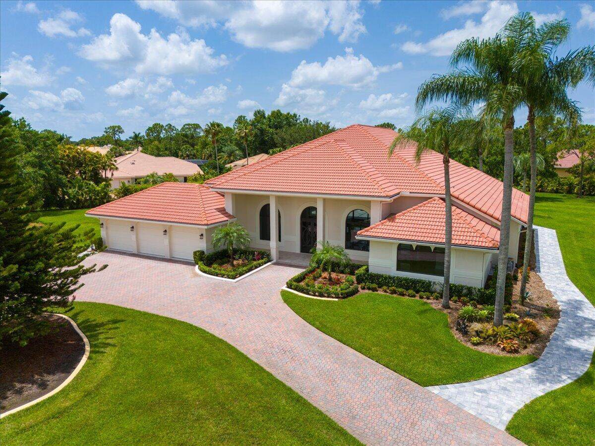7916 Saddlebrook Drive - Photo 1