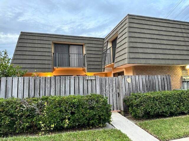 3310 33rd Way - Photo 1