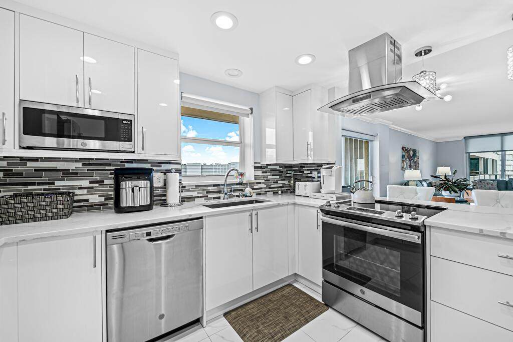 3581 Ocean Boulevard - Photo 1