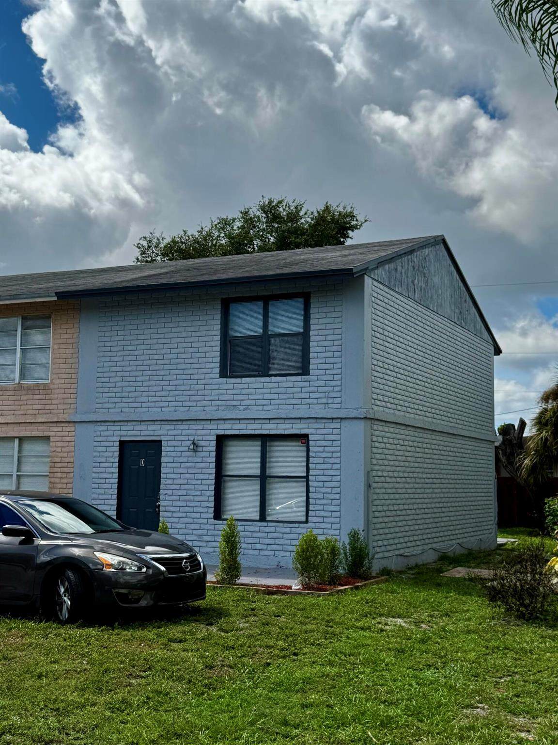 1641 27th Street - Photo 1