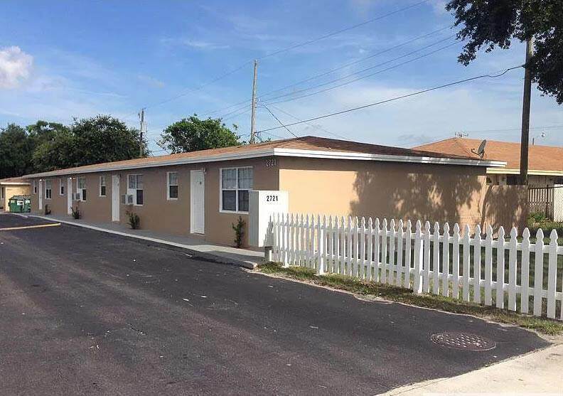 2721 Avenue Avenue - Photo 1