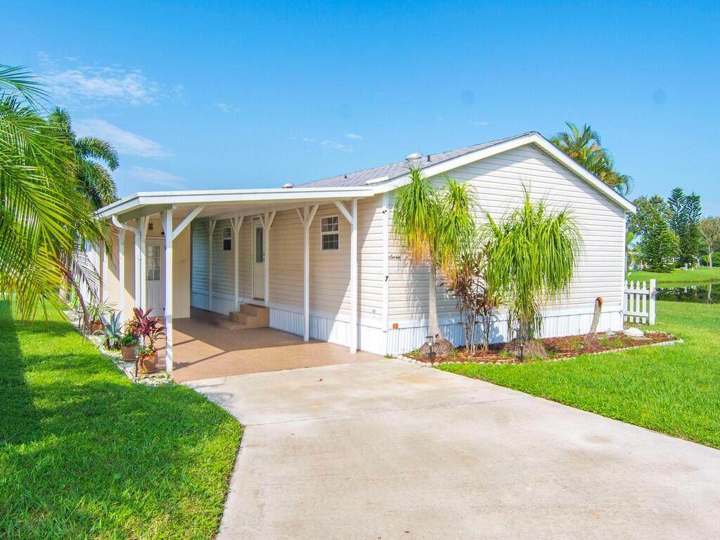 7 Violetta Lane - Photo 1