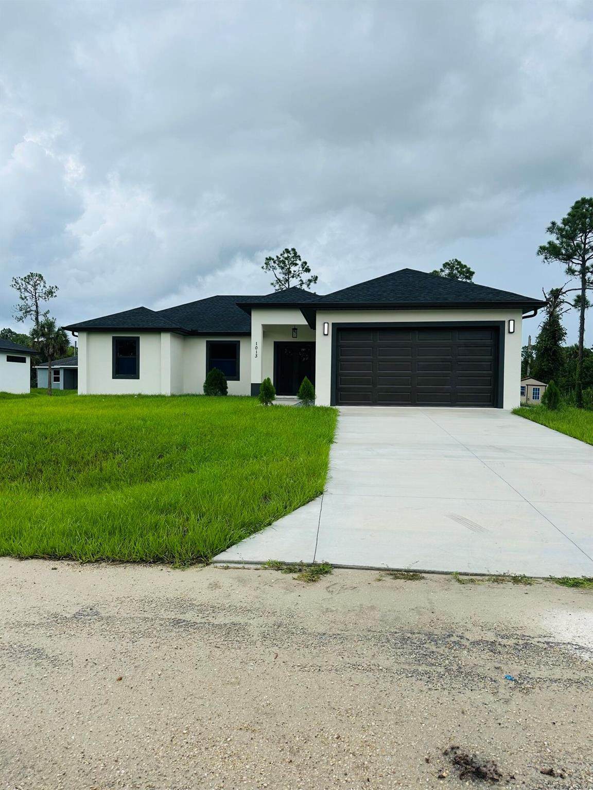 1013 Barcelona Street - Photo 1