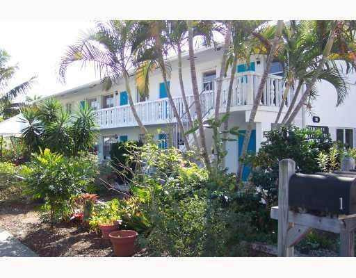 18 Ocean Breeze Street - Photo 1