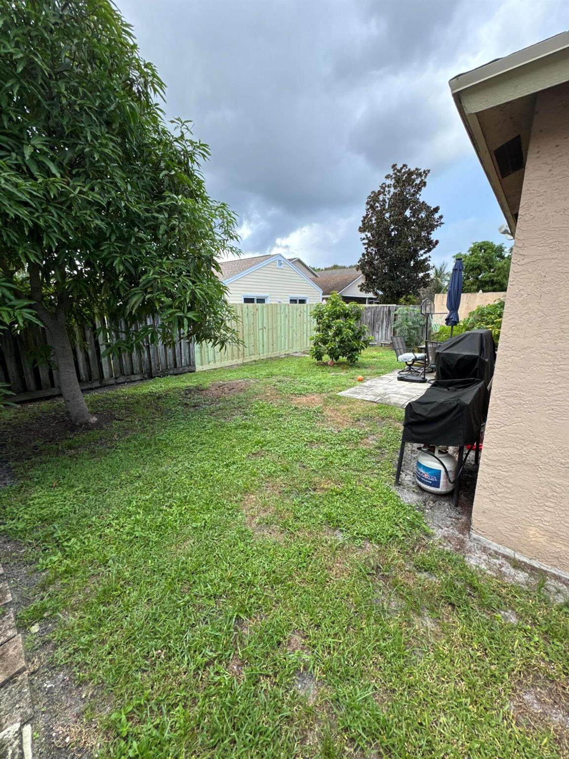 5621 Azalea Circle - Photo 1